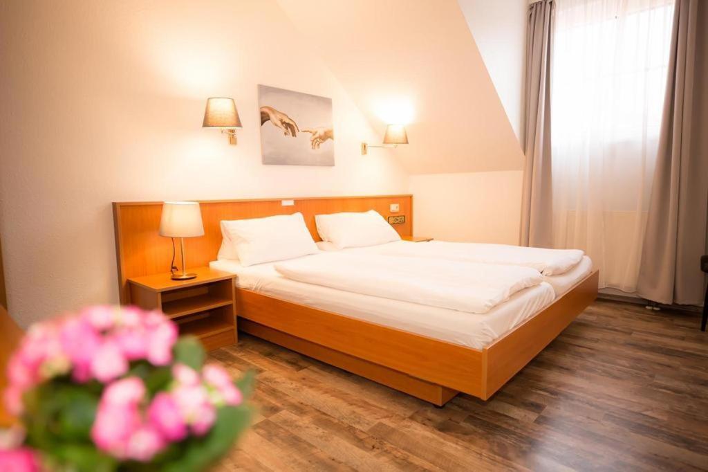 Hotel Weisse Muehle Breitenworbis Esterno foto